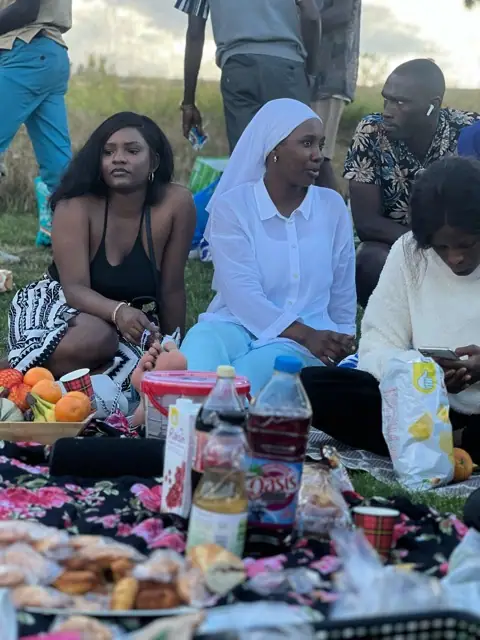 Groupe d’étudiants pendant le Langabouris